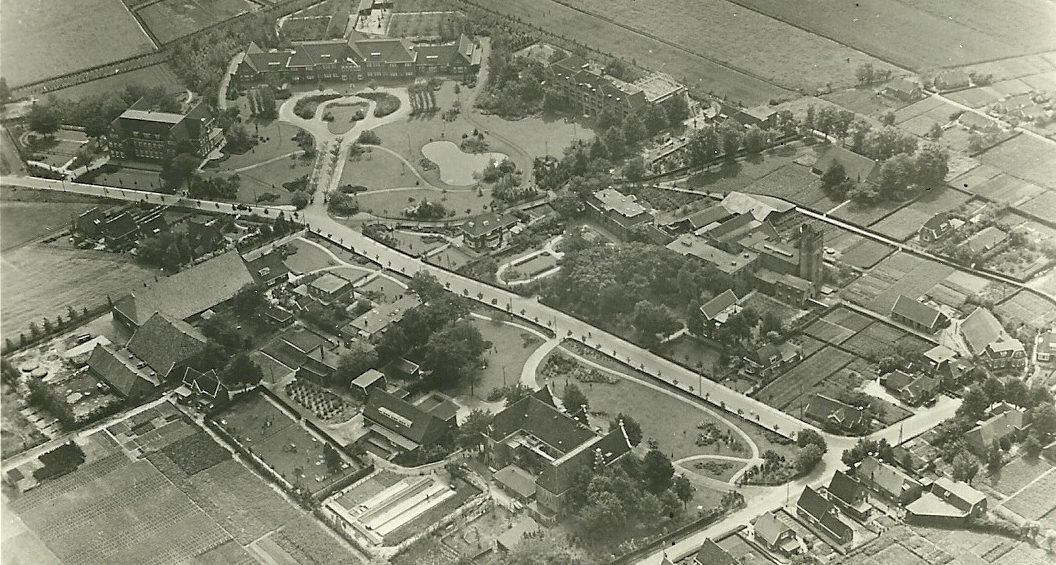 1935.01 - Luchtfoto terrein TCL